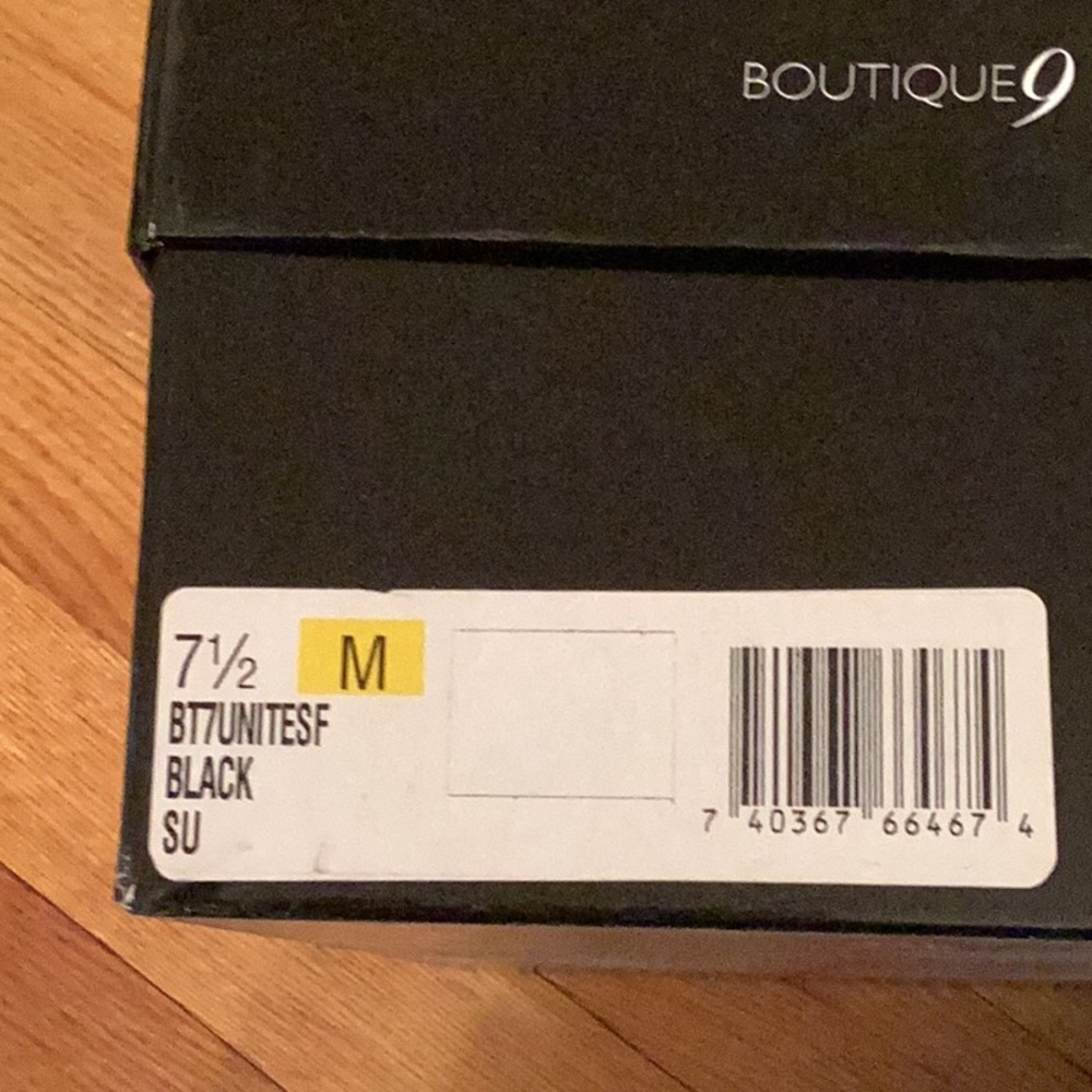 Boutique 9 Peep toe sling back pump black suede size 7. Leather upper and sole. - Picture 7 of 7